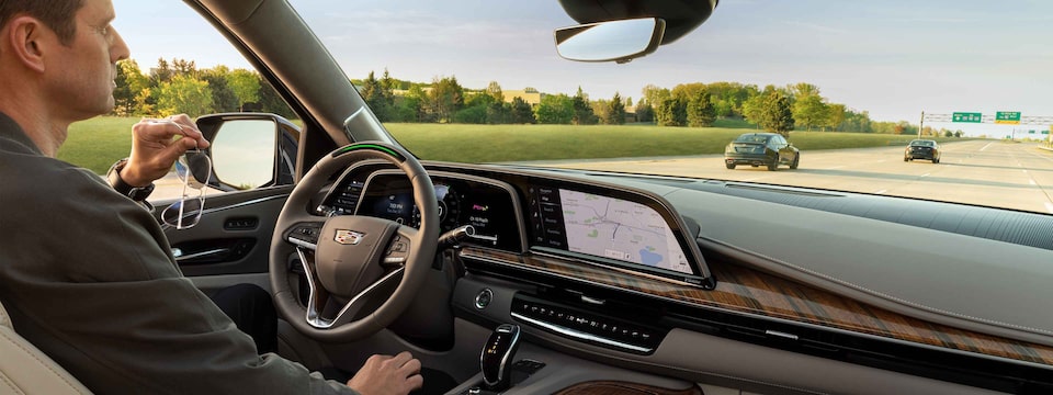 2022 Escalade in Super Cruise mode