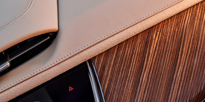 2022 Cadillac XT6 premium interior details.