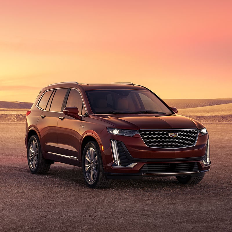 Modèle Cadillac XT6 2023 dans une vue panoramique.