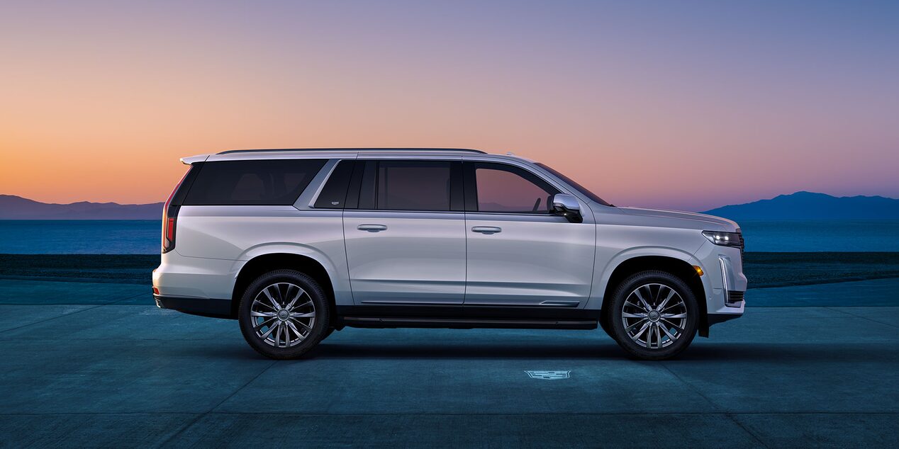 Right profile view of the 2024 Escalade.