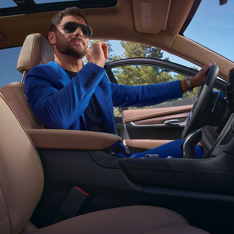 Vue instantanée du siège du conducteur du Cadillac XT5 2024.