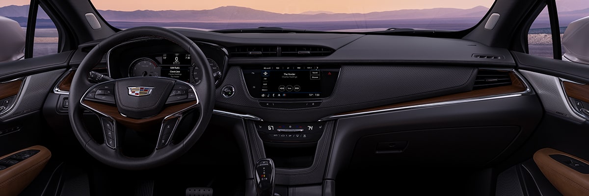 L’habitacle luxueux et spacieux du VUS de luxe Cadillac XT5 2025.