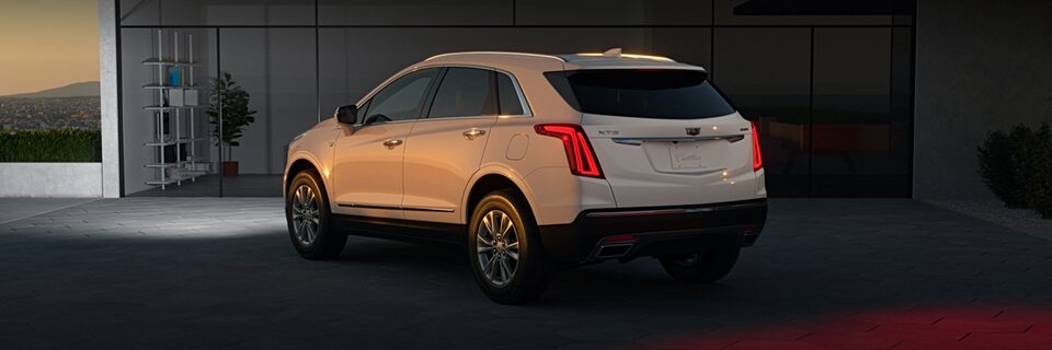 2023 Cadillac XT5 featuring the exterior rear tailgate.