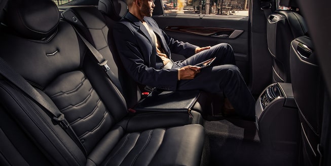 vehicles-ct6-gallery-interior-05