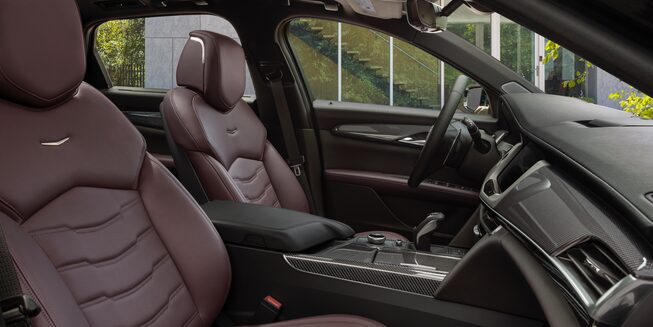 2020 Cadillac CT6-V Full-Size Sport Sedan Carbon Fibre Accents.
