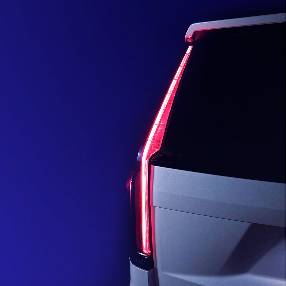 Feux arrière verticaux du Cadillac Escalade 2021.