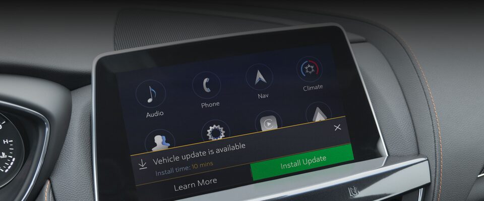 Les dernières mises à niveau de véhicule Cadillac Super Cruise peuvent être téléchargées dans la console centrale.