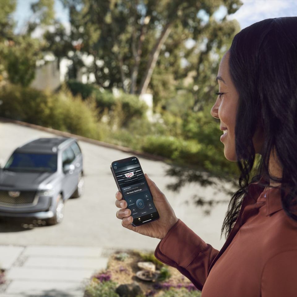 OnStar services via the myCadillac application on a smartphone.