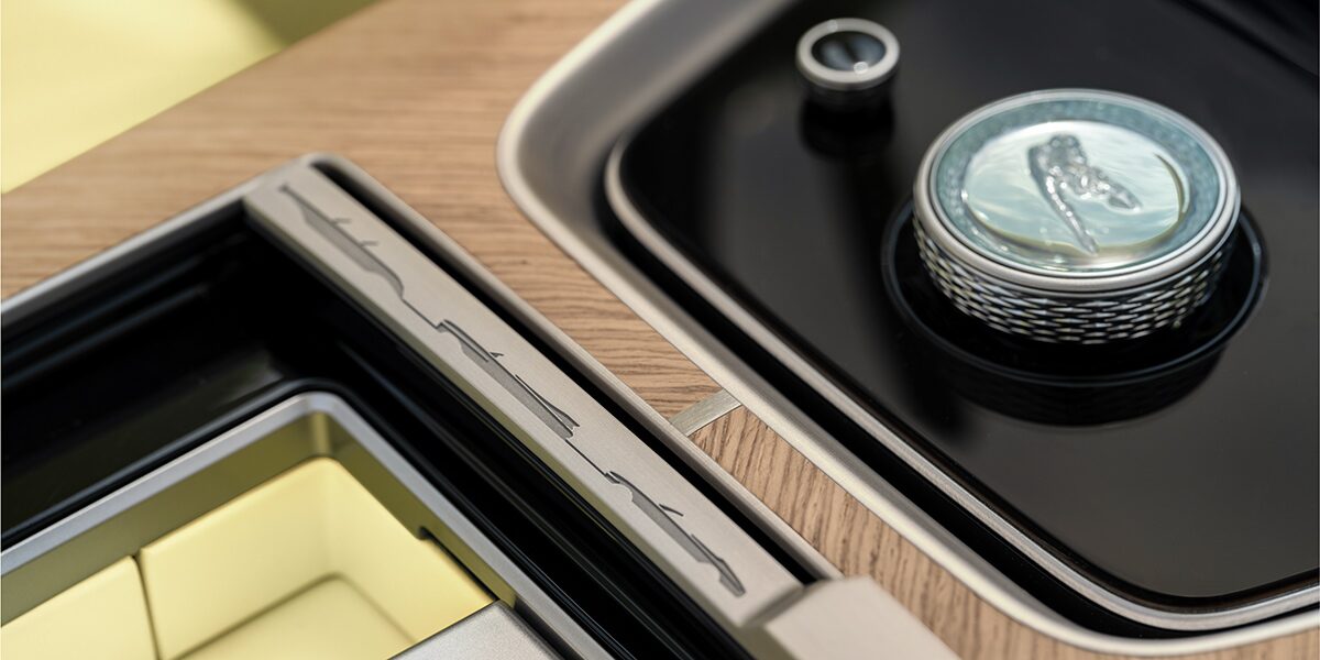 Close up view of the center console of the Cadillac SOLLEI Concept Vehicle.