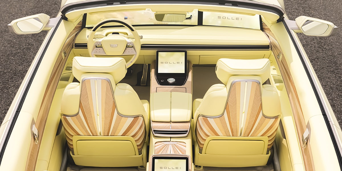 Top view of the Cadillac SOLLEI Concept Vehicle interiors.