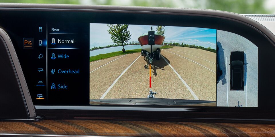 my23-escalade-features-safety-rear-vision-camera