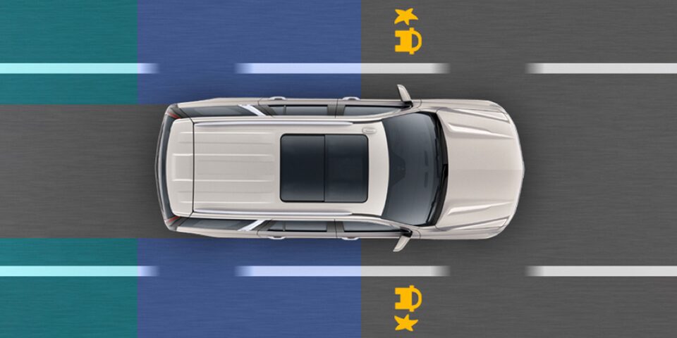 2023 Cadillac Escalade Lane Change Alert.