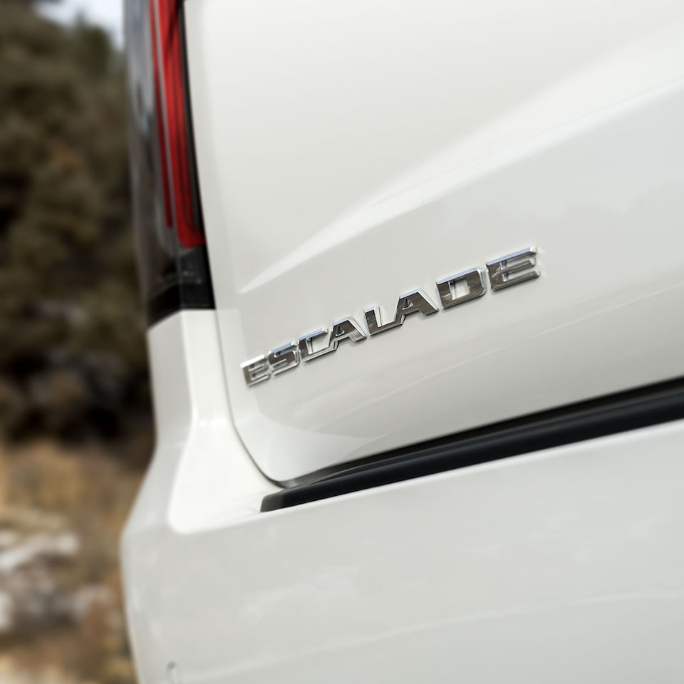 2023 Escalade badge.