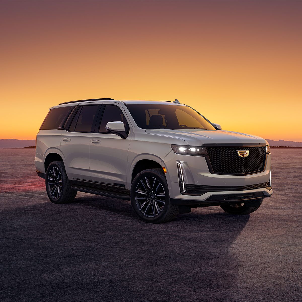Vue latérale droite du Cadillac Escalade 2023.