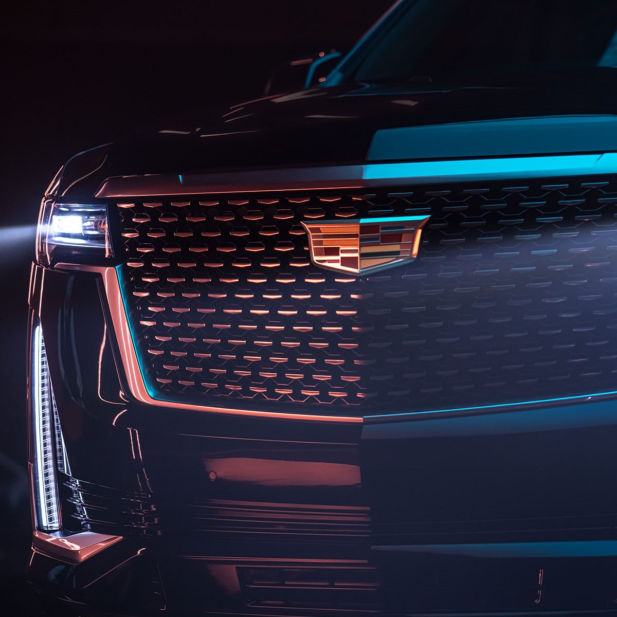 Phares du Cadillac Escalade 2023.