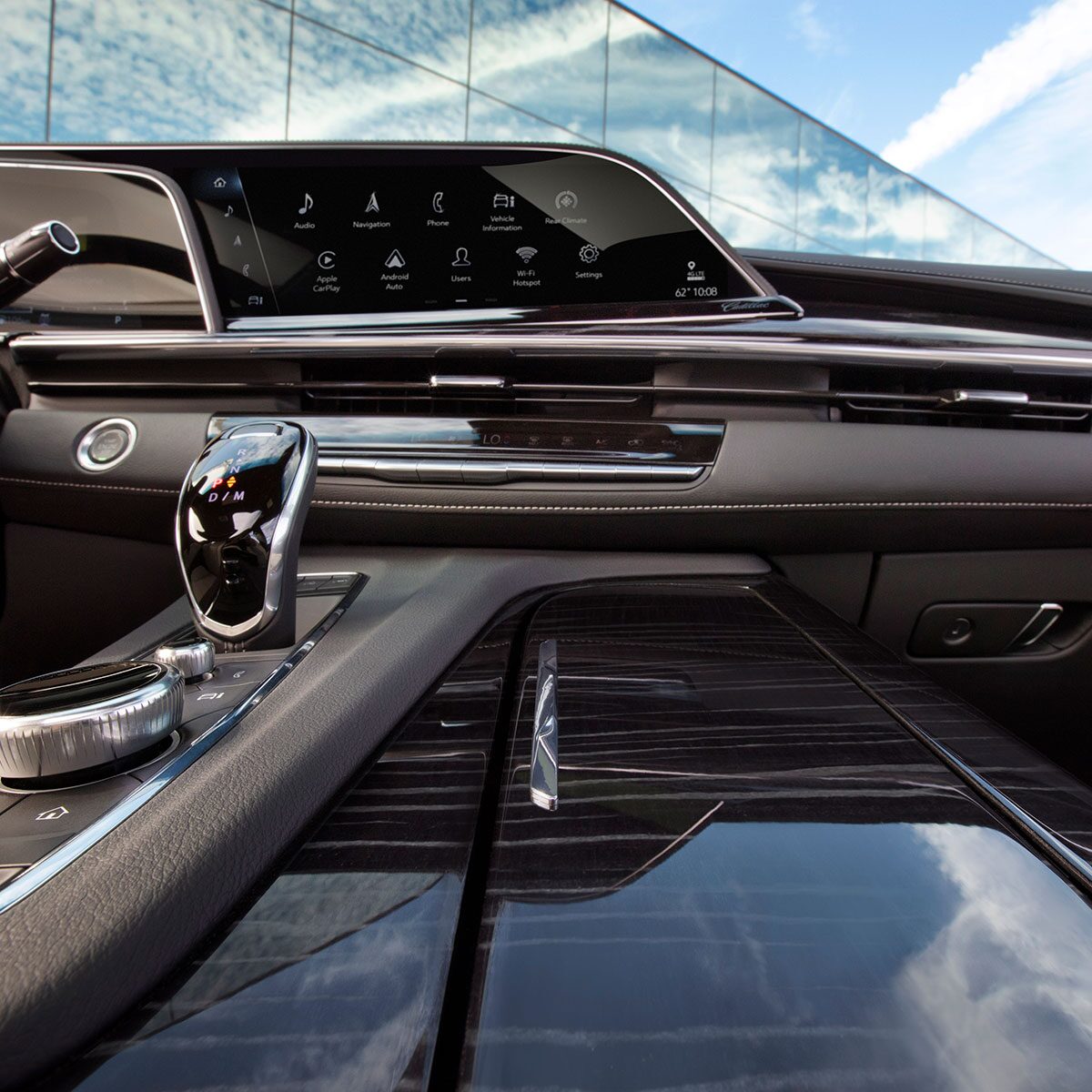 Console centrale du Cadillac Escalade 2023.