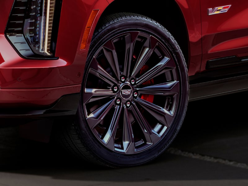Close up view of the 24-inch wheels on the 2025 Cadillac Escalade-V.