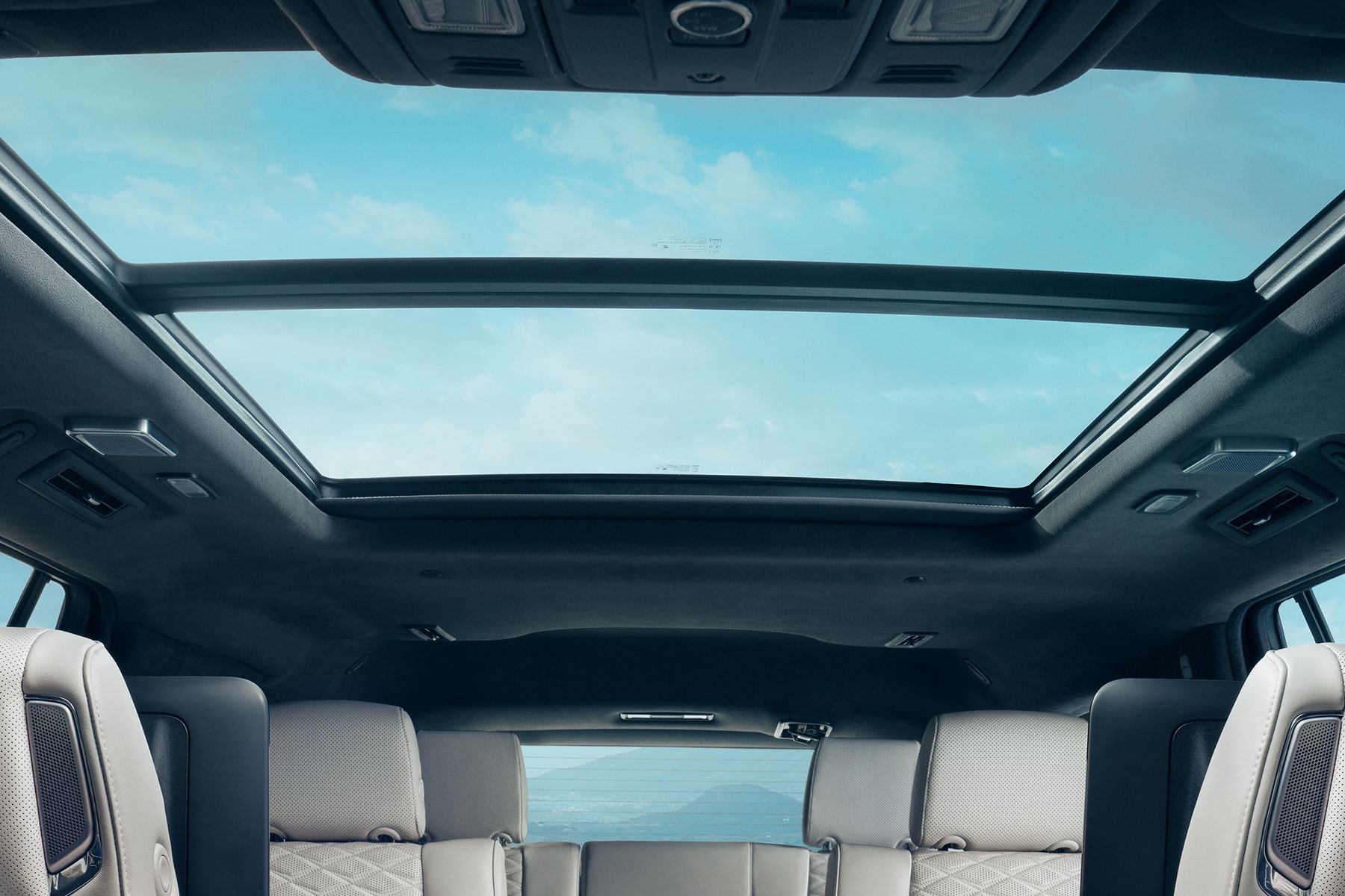 Toit panoramique vitré Skyglass à commande électrique à deux panneaux du Cadillac Escalade 2027