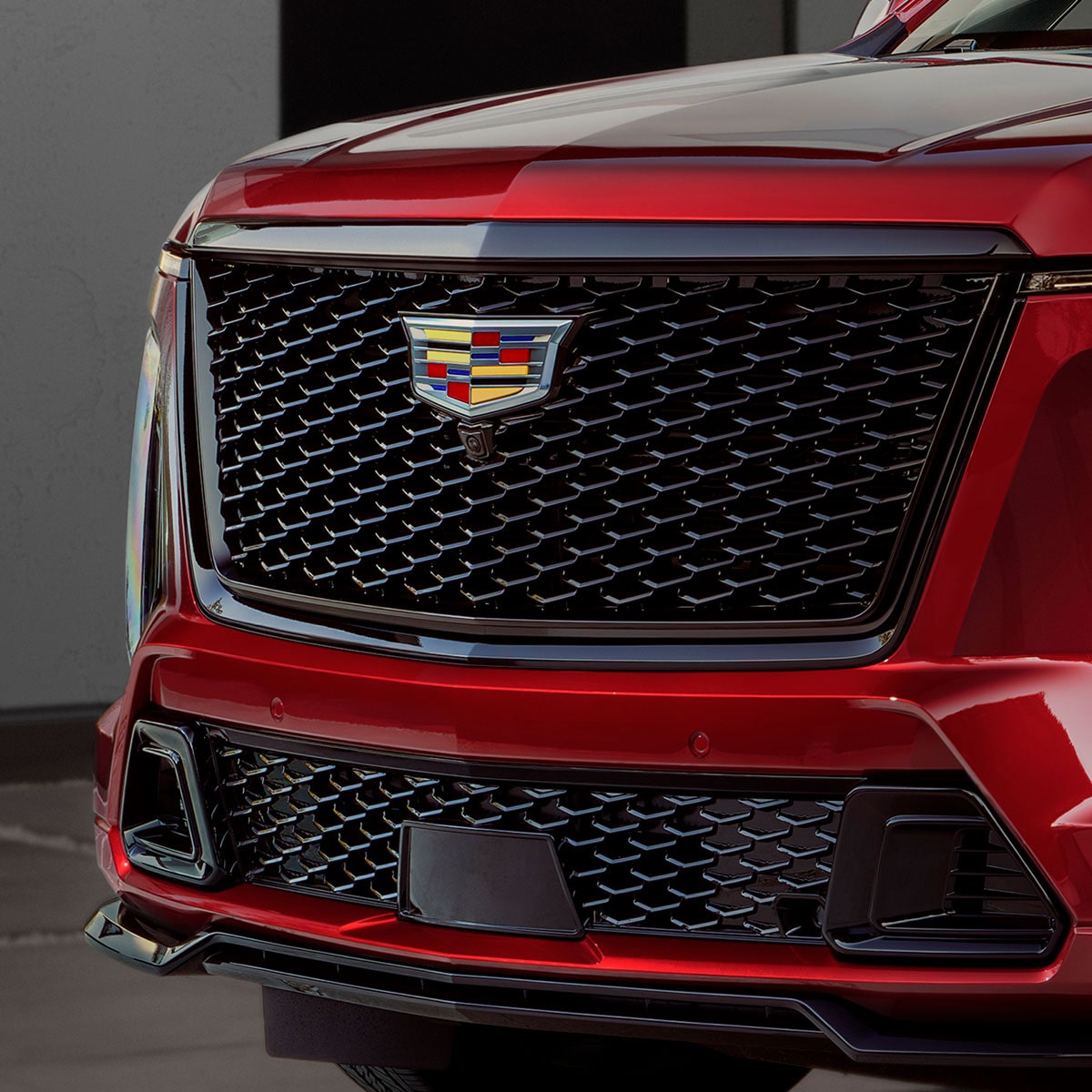 Vue rapprochée des freins avant haute performance Brembo du Cadillac Escalade-V 2027