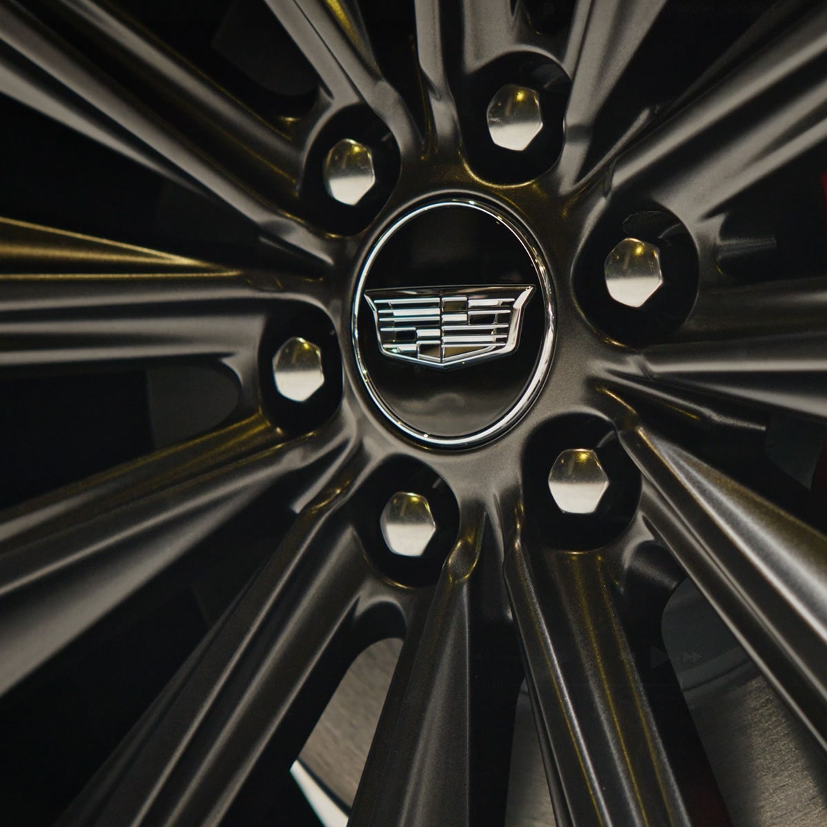 Cadillac Escalade-V 2027 roulant sur la route