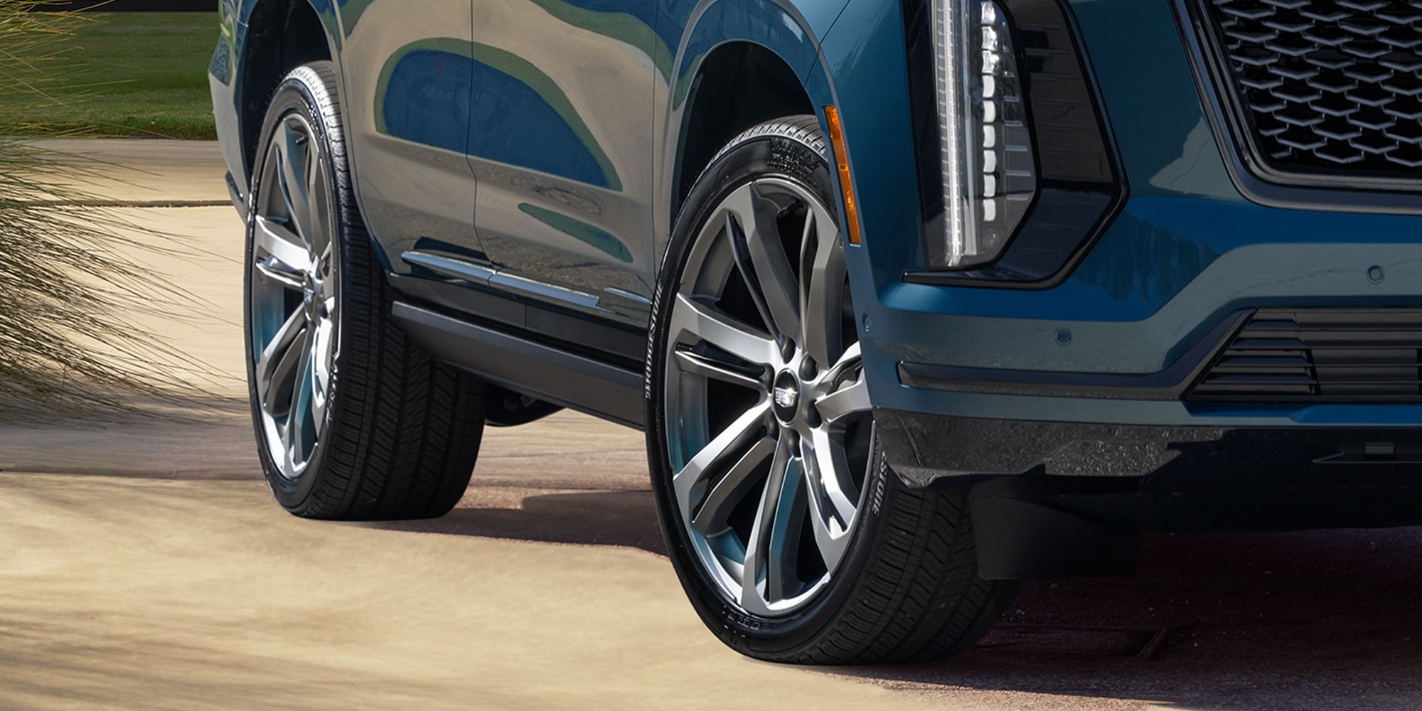 Vue rapprochée d’une roue du Cadillac Escalade 2027