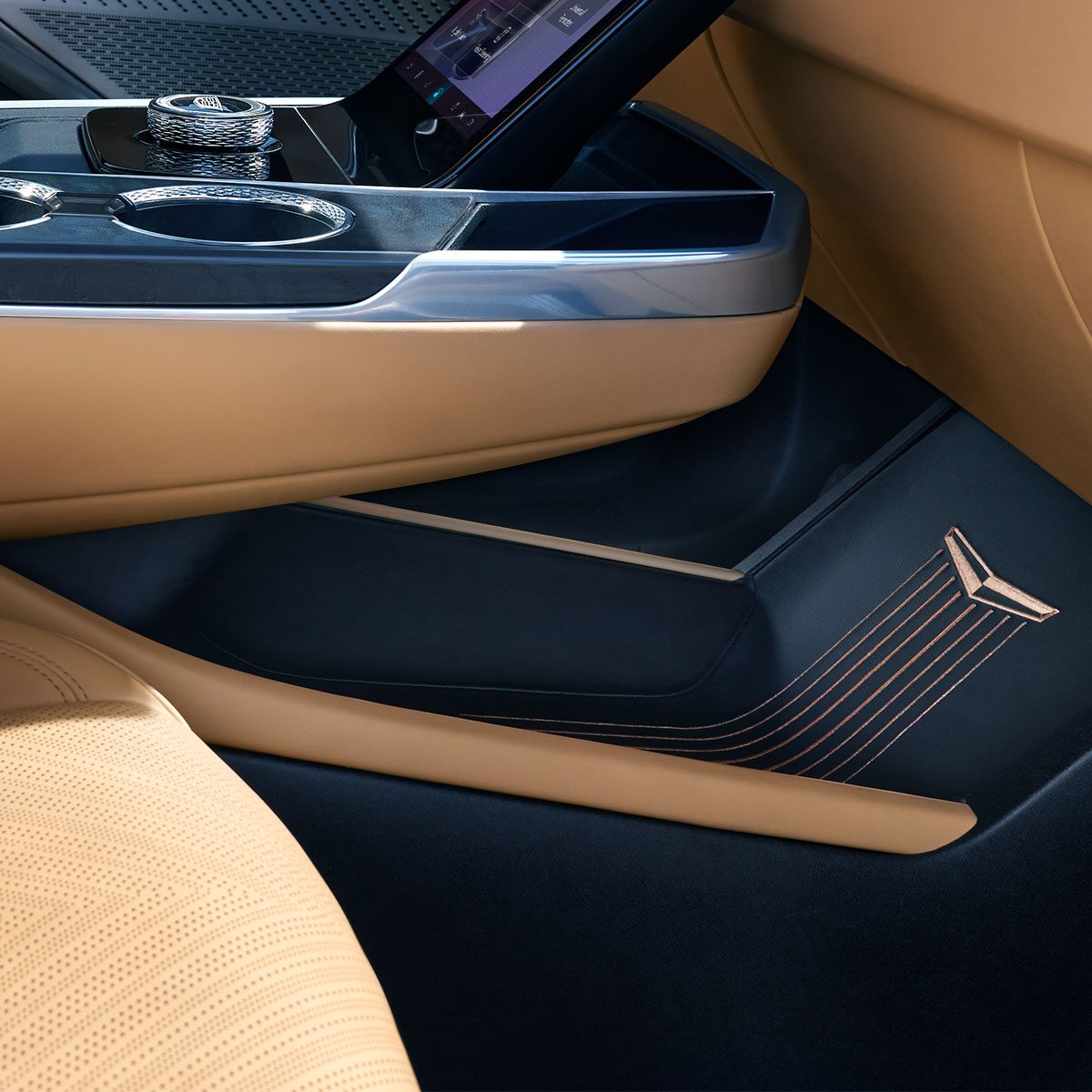 Vue latérale de la console centrale du Cadillac Escalade IQL 2026.