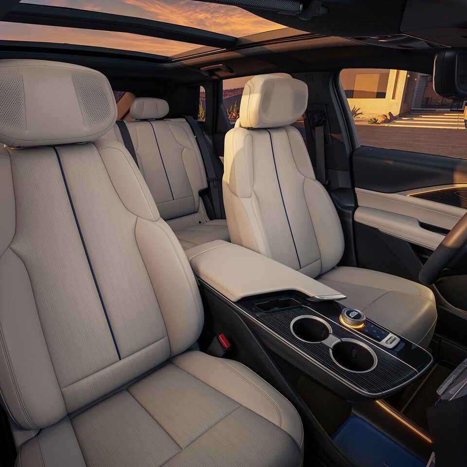 2024 Cadillac LYRIQ Electric SUV Cadillac Canada