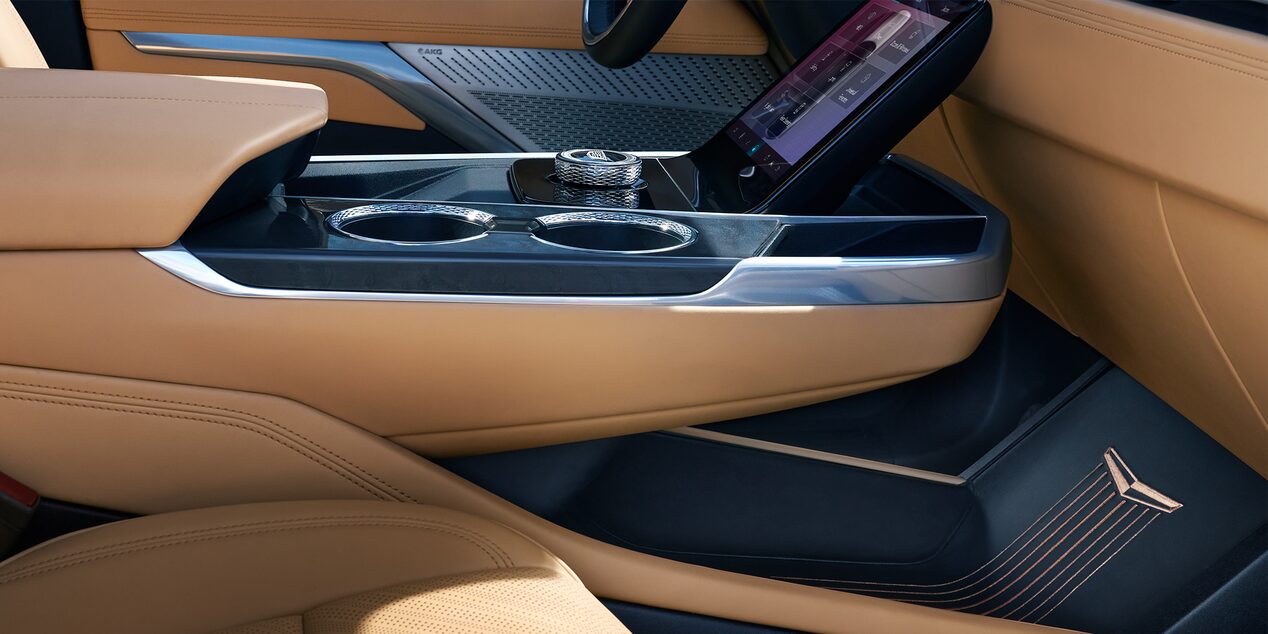 Cadillac Escalade IQ centre console.