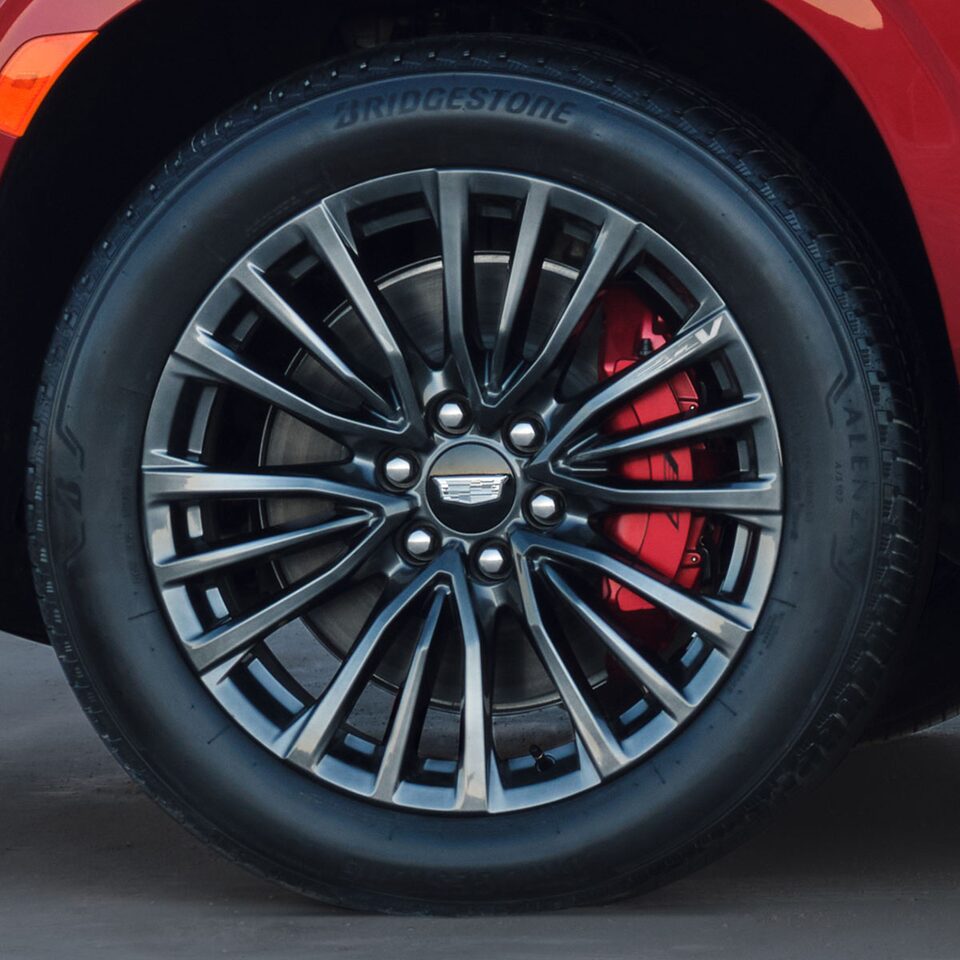 Roue du Cadillac Escalade de série V.