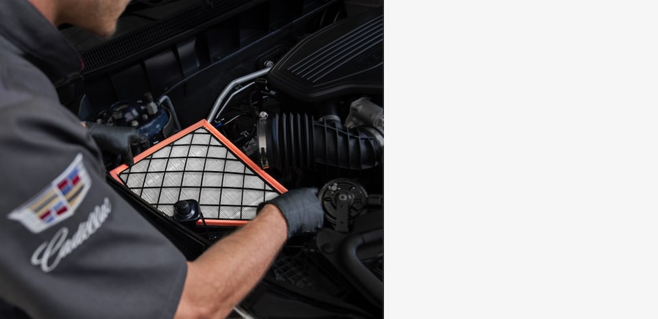 Programme d'entretien privilégié Cadillac : Remplacement du filtre à air.