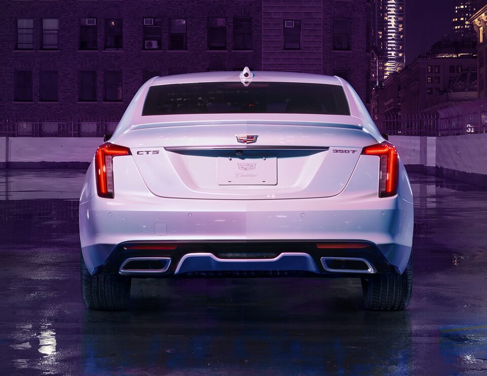 Vue arrière de la Cadillac CT5 2020.