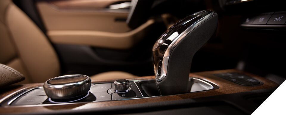 Manette de la Cadillac CT5 2020.