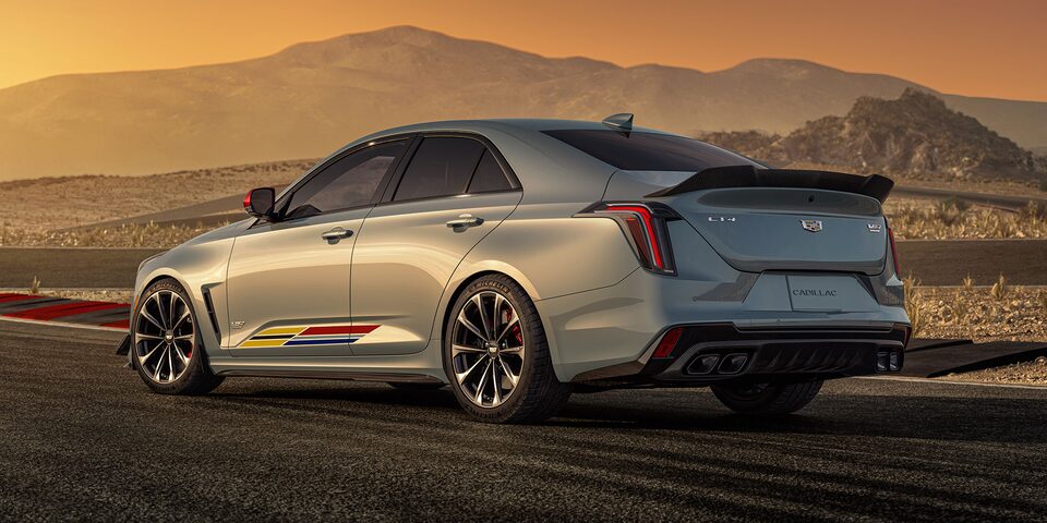La CT4-V Blackwing Mondrian Arrival Edition 2024 sur la route.