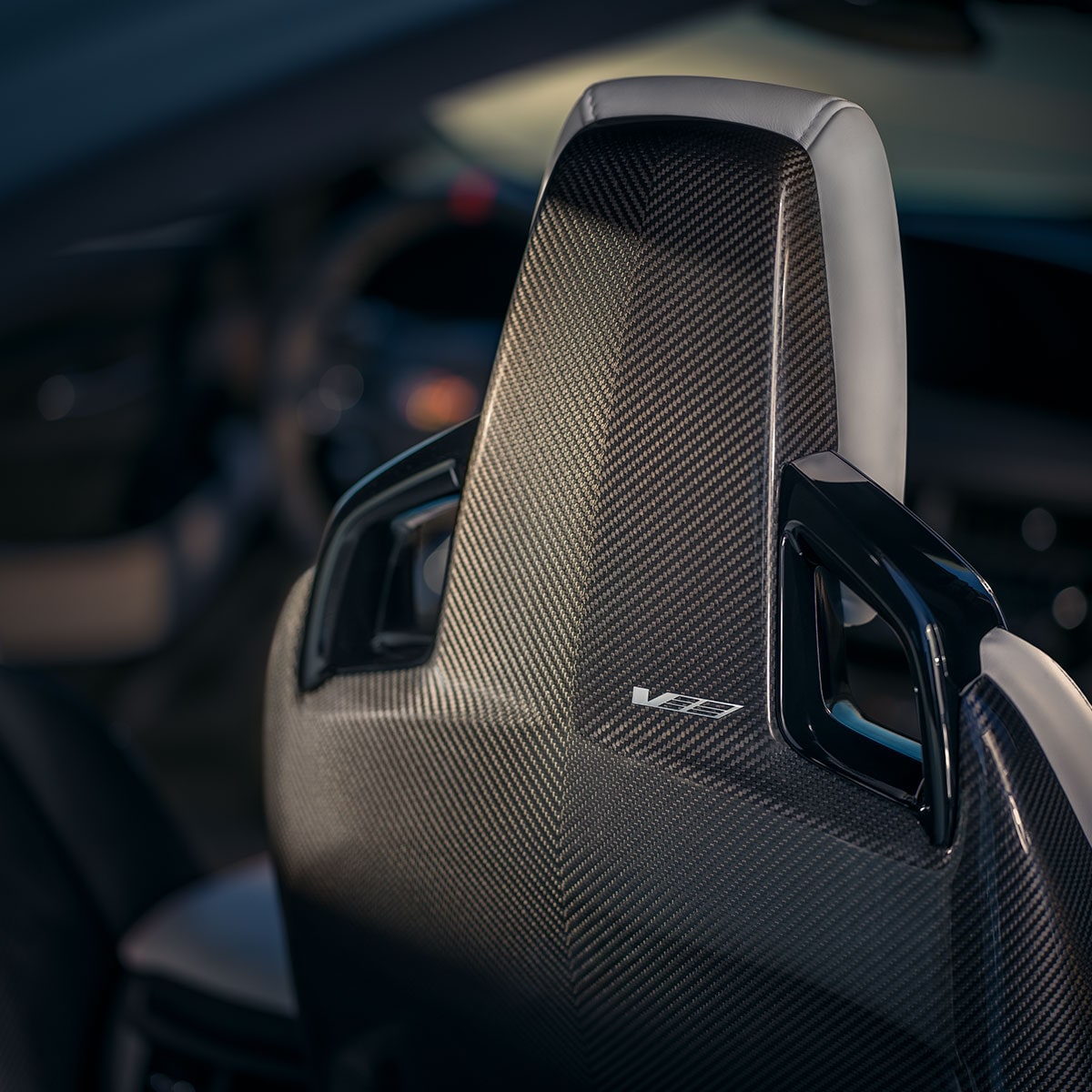 Vue arrière des sièges confortables de la Cadillac CT5-V 2025.