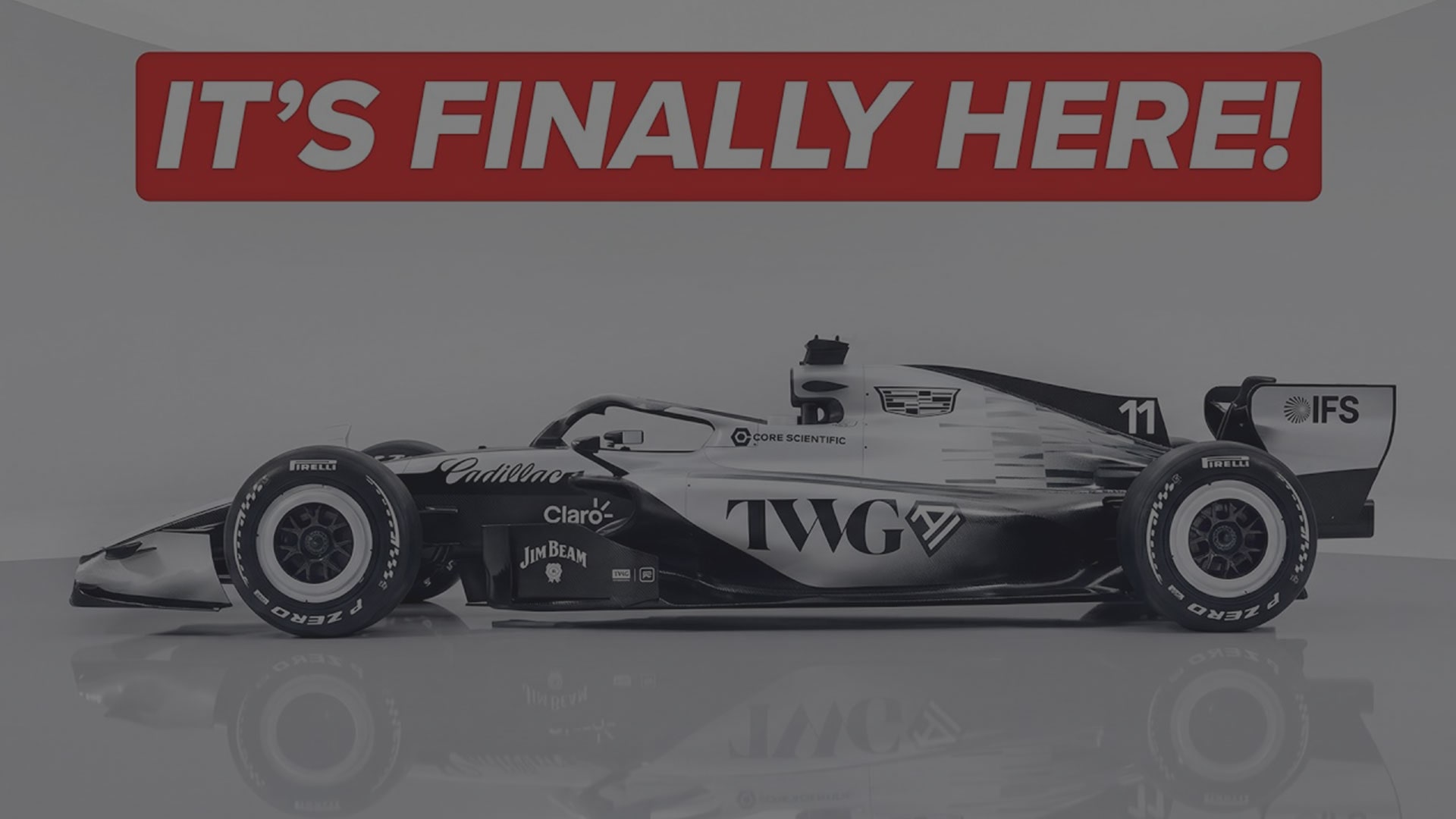Profil latéral de la voiture de course de la Cadillac Formula 1® Team avec le titre « It’s finally here! ».