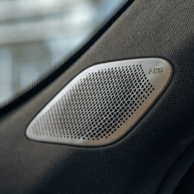 AKG STUDIO 14-SPEAKER AUDIO SYSTEM
