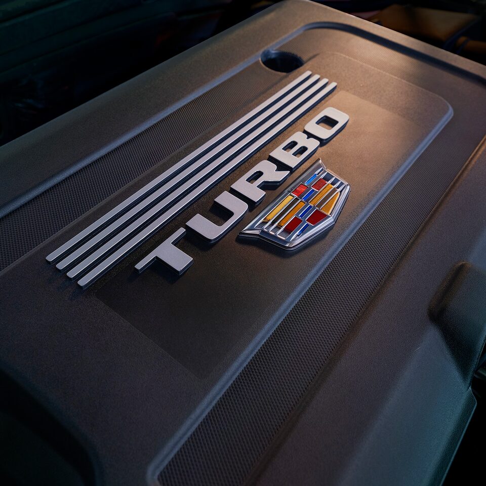 2.0L turbocharged engine of the 2024 Cadillac XT4.