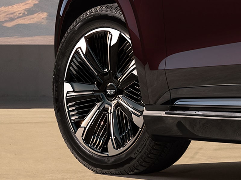 Close-up of the 24" Wheels on the Cadillac Escalade