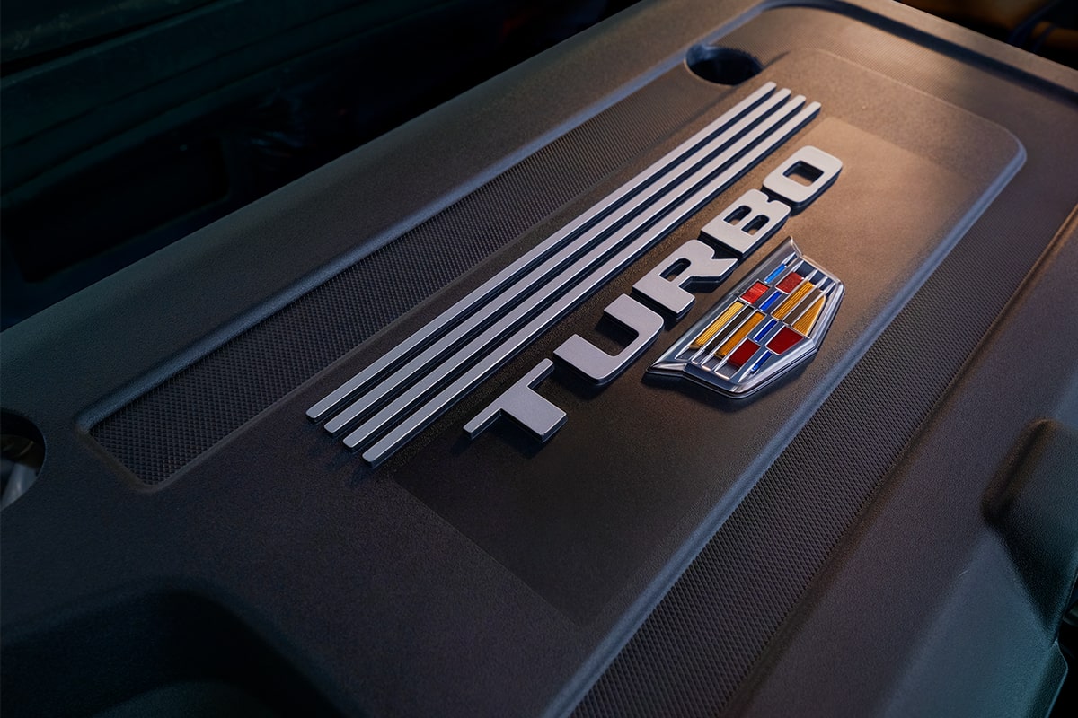 The Engine Cover of the 2025 Cadillac XT4 with the Iconic Cadillac Crest