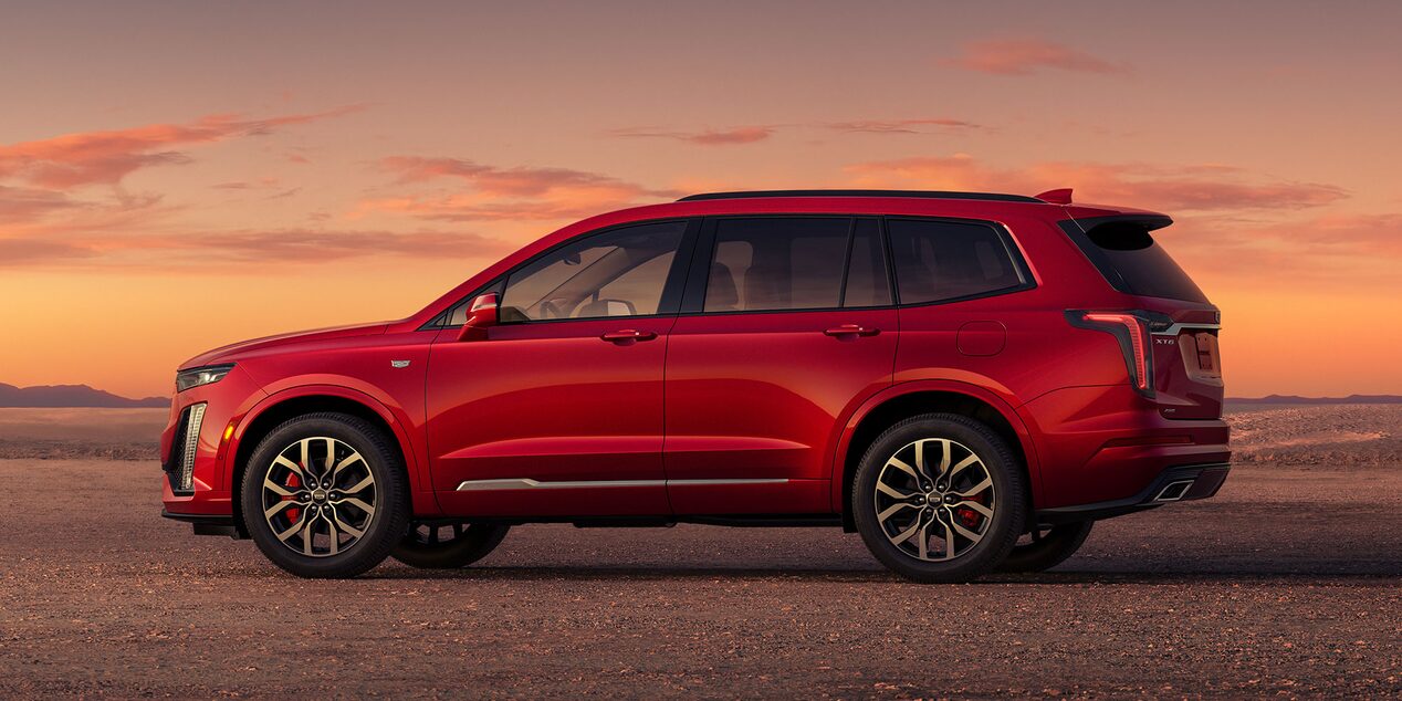 The Impressive Side Profile of the Cadillac XT6 During the Sunset
